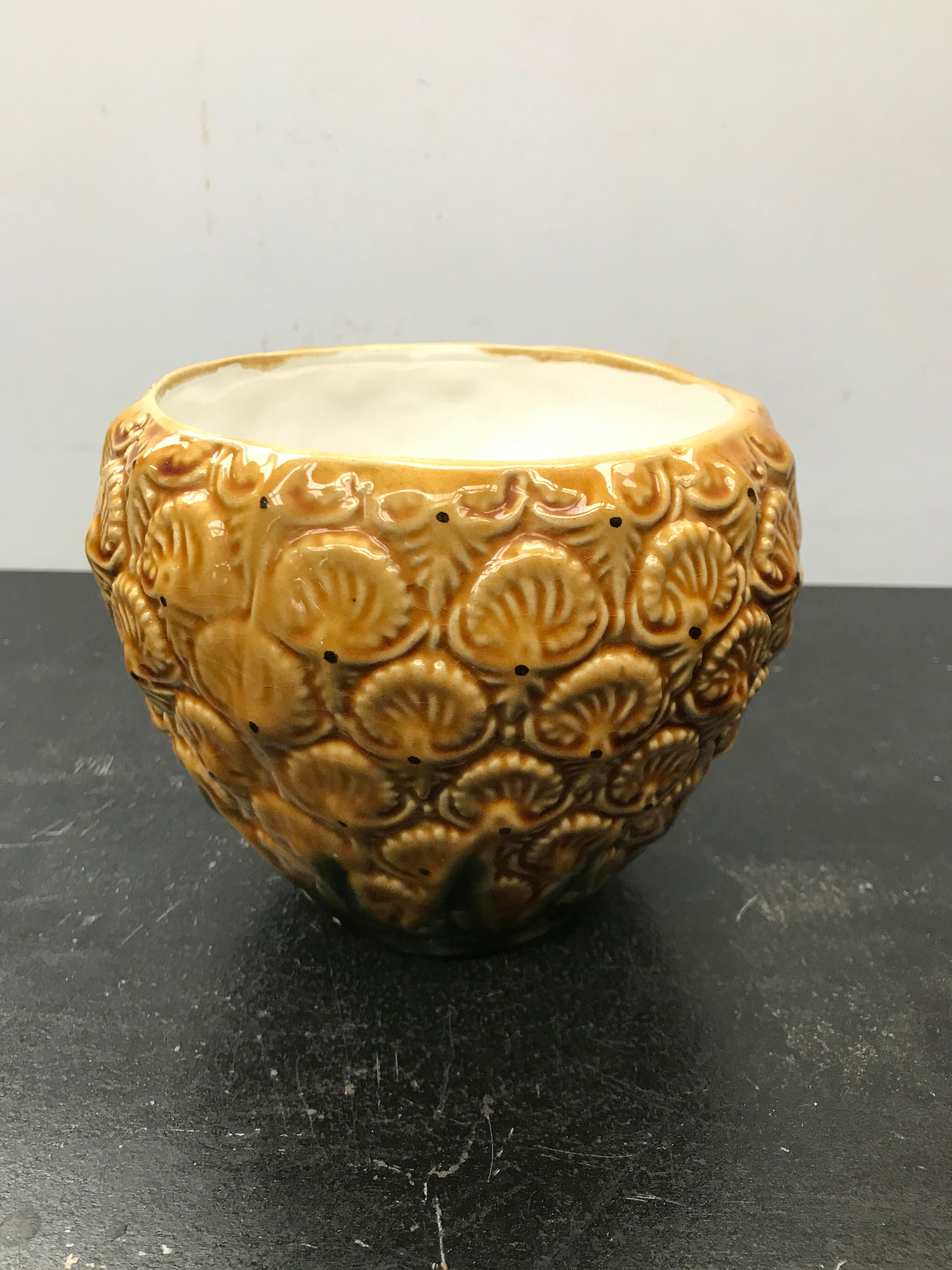 Cache pot