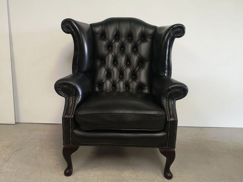 Fauteuil bergère chesterfield cuir noir