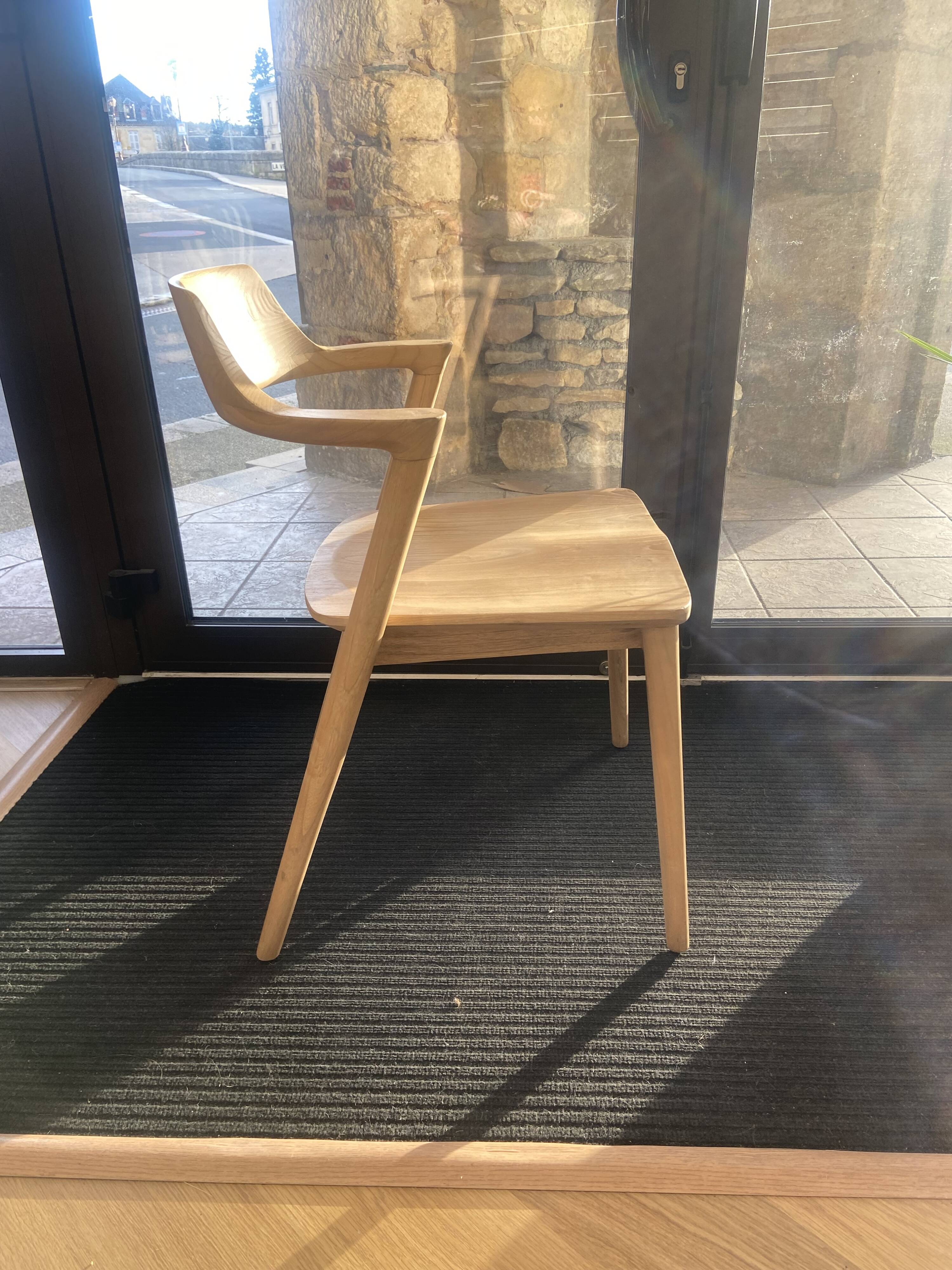 HIRO Chair