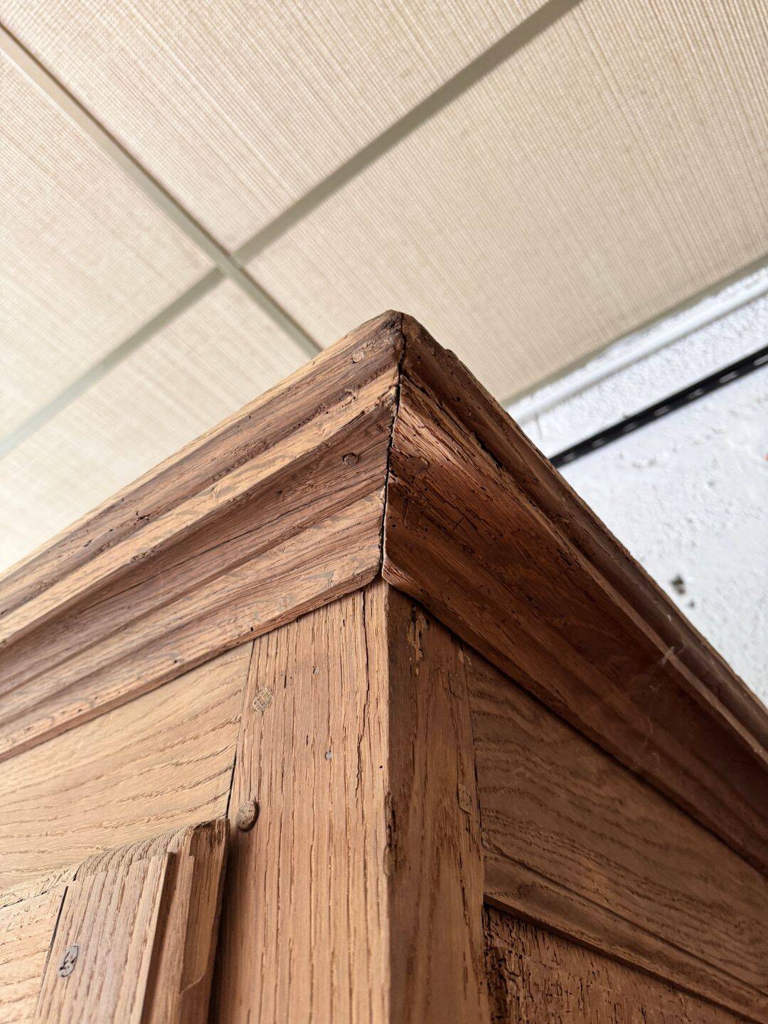 Antique oak wardrobe - Early 19th century