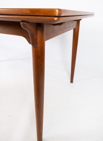 Dining table in teak with extentions of danish design from the 1960s.