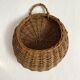 Panier en osier à suspendre