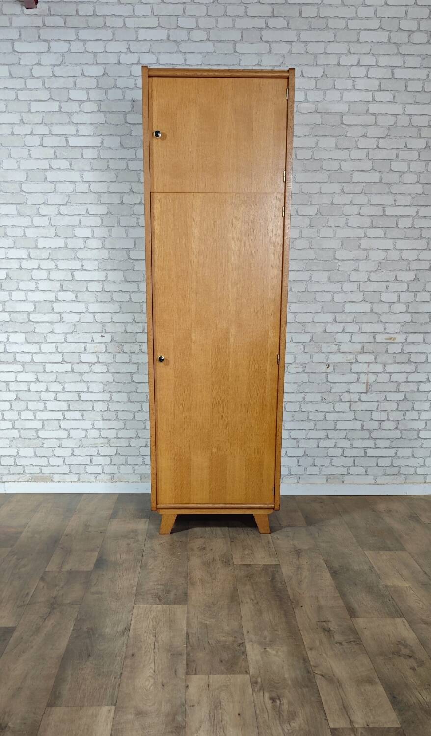 Vintage oak veneered wardrobe 1960