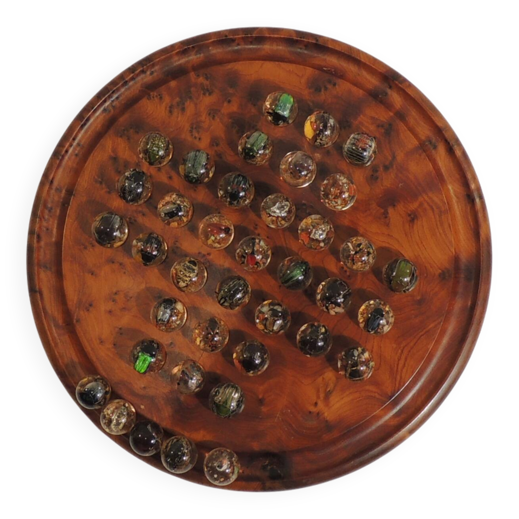 Vintage wooden solitaire game with resin balls and insects – Madaga