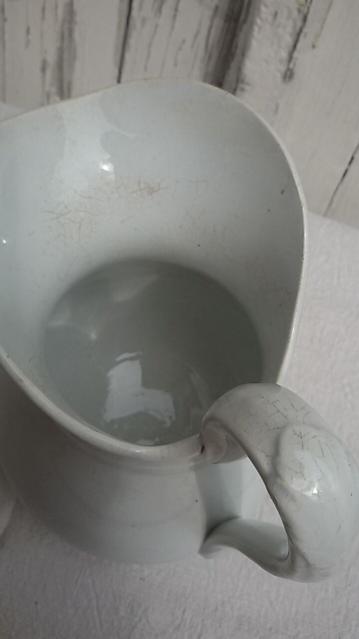 White earthenware pitcher Lunéville XIX