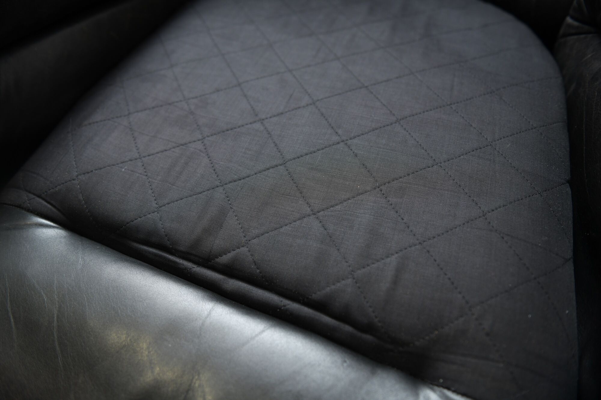 Vintage Elda chair in black leather & red shell by Joe Colombo for Comfort Italy