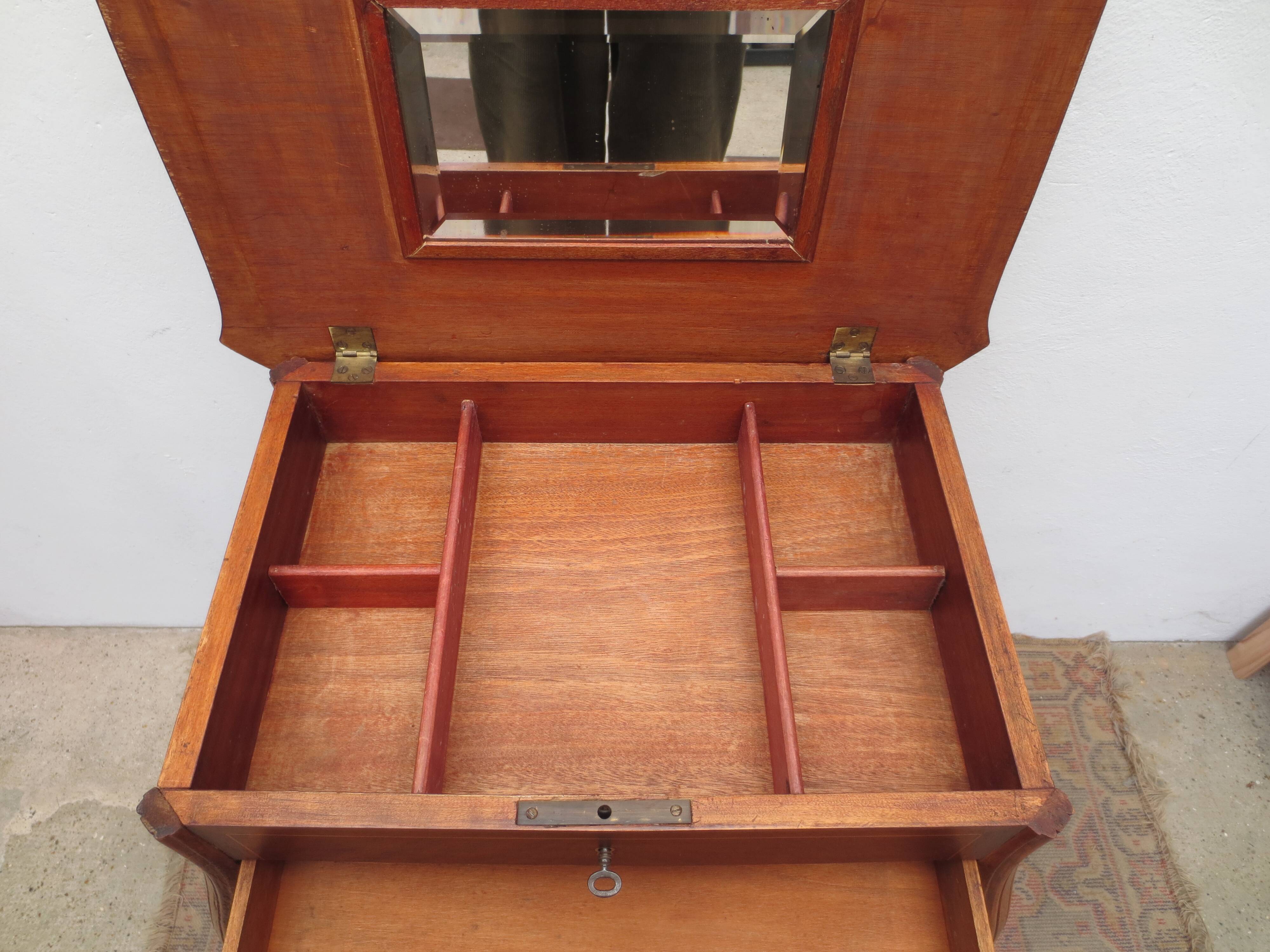 Former walnut marquetry sewing basket
