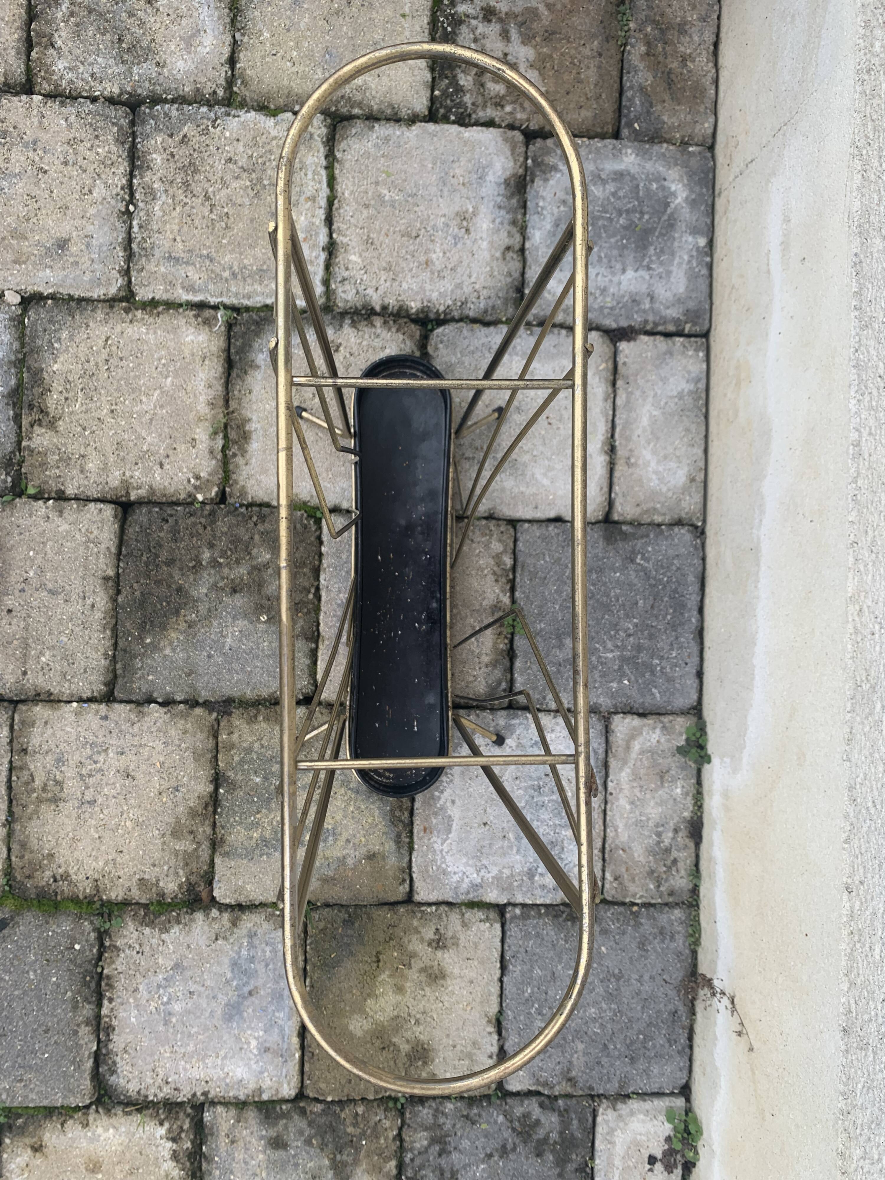 Vintage umbrella door