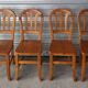 Suite de 4 chaises Vintage en bois massif