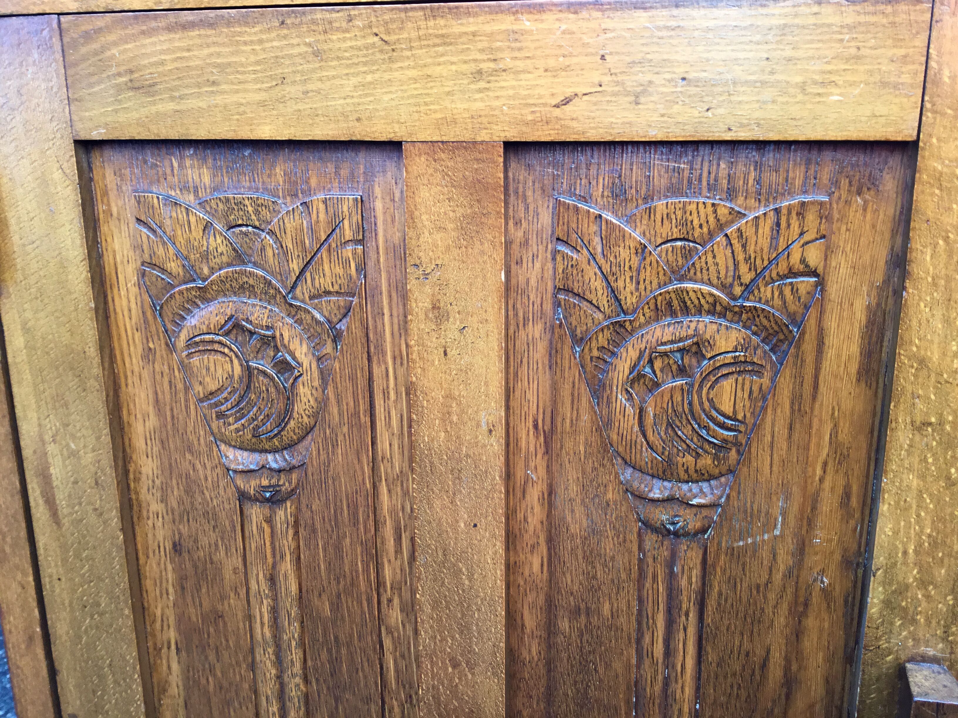 Commode asymétrique