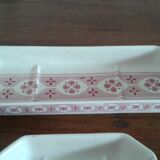 pair carries soap . faience sarreguemines