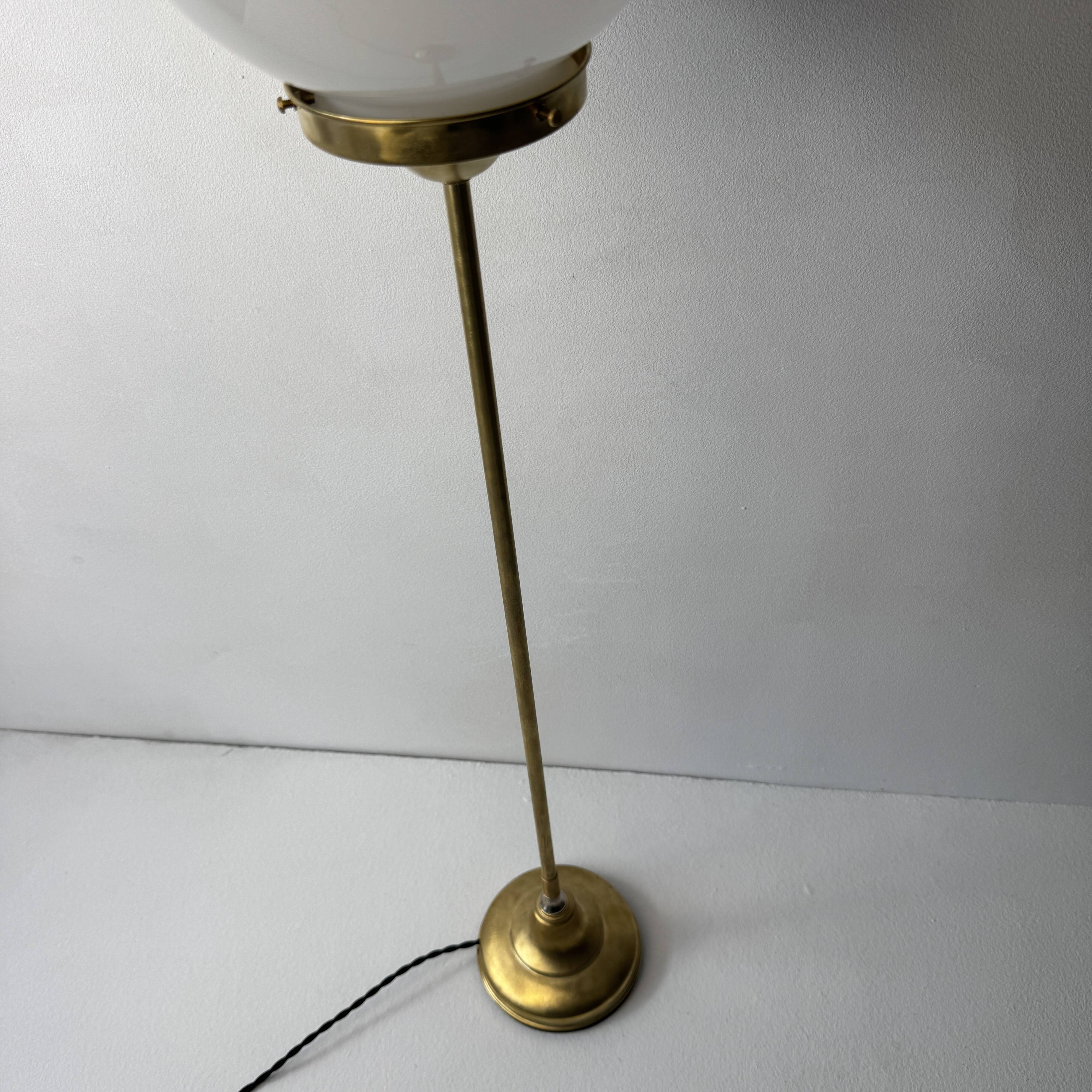 VINTAGE XXL OPALINE TABLE LAMP