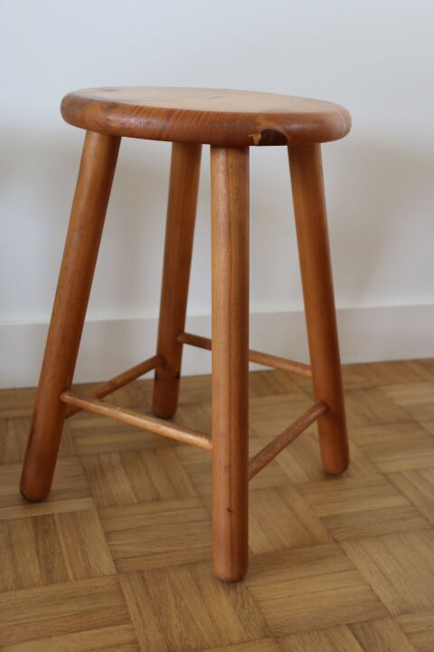 2 pine stools 450mm