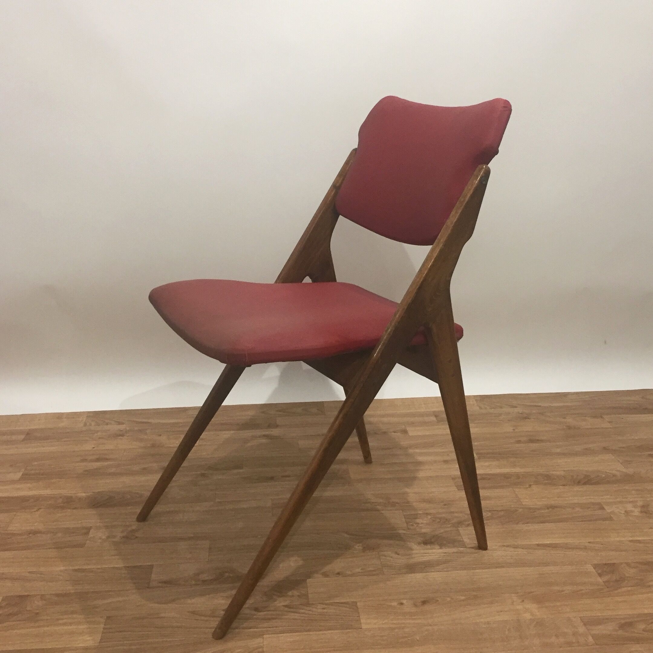 Chaise Guermonprez rouge