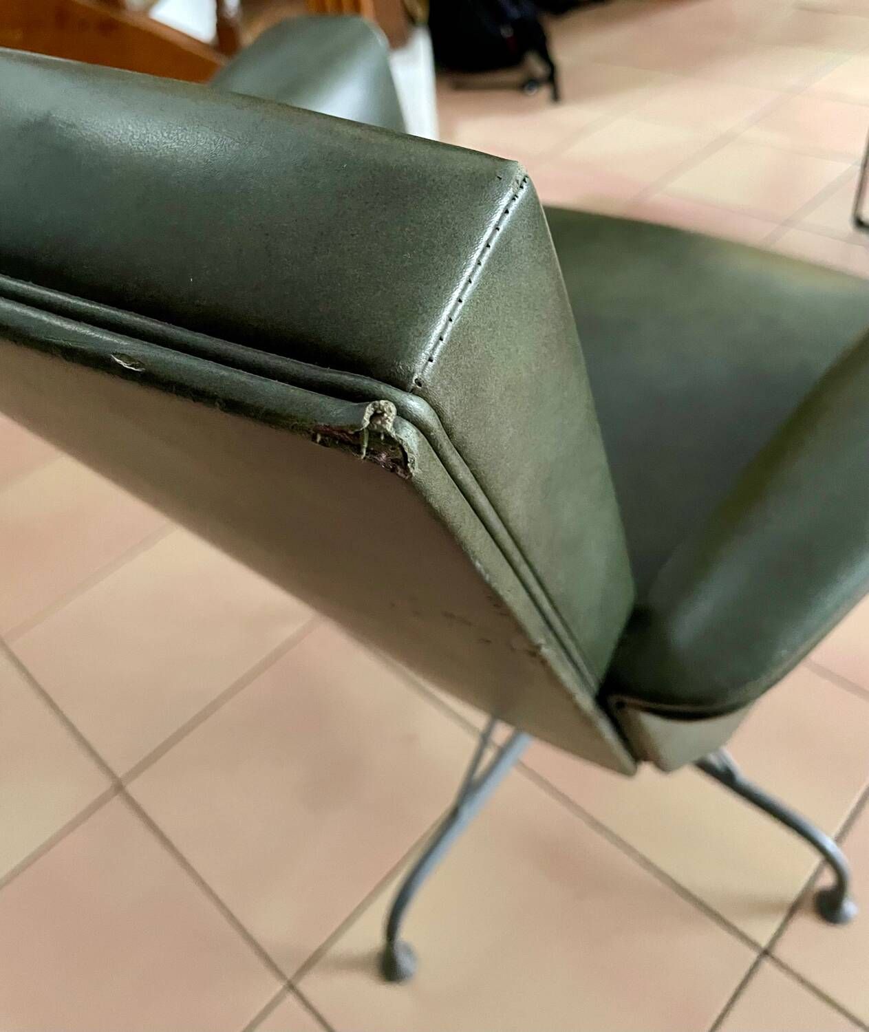 Fauteuil de coiffeur pivotant vintage