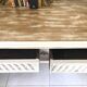 Bureau ancien en chêne sculpté et cérusé