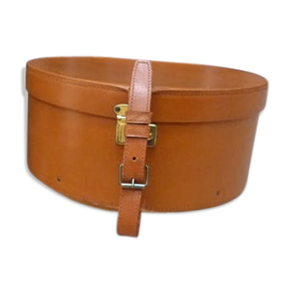 Old hat in leather box