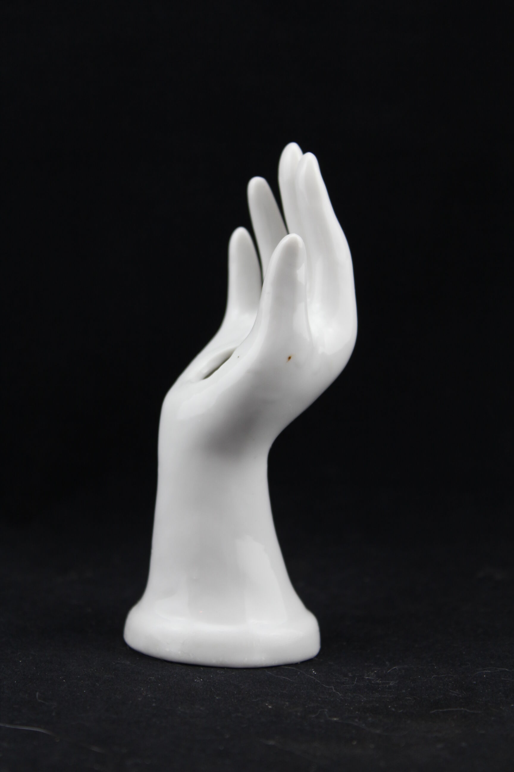 White ceramic, doilies, Ring Sizer, hand