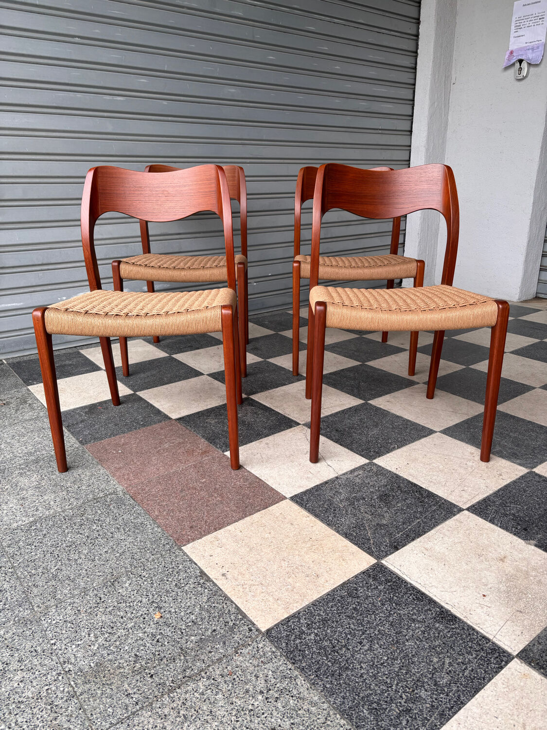 Set of 4 Møller 71 chairs