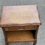 Table de chevet Louis XV en bois avec tiroir et niche