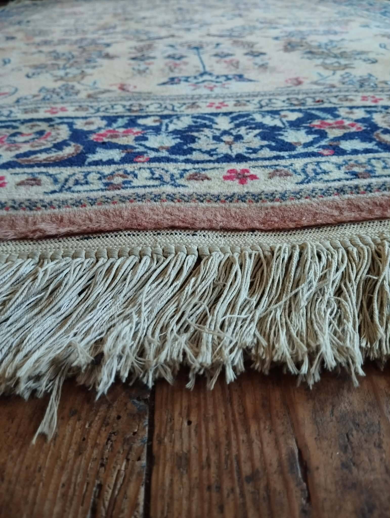 Handmade Persian Sarough rug 189x125cm