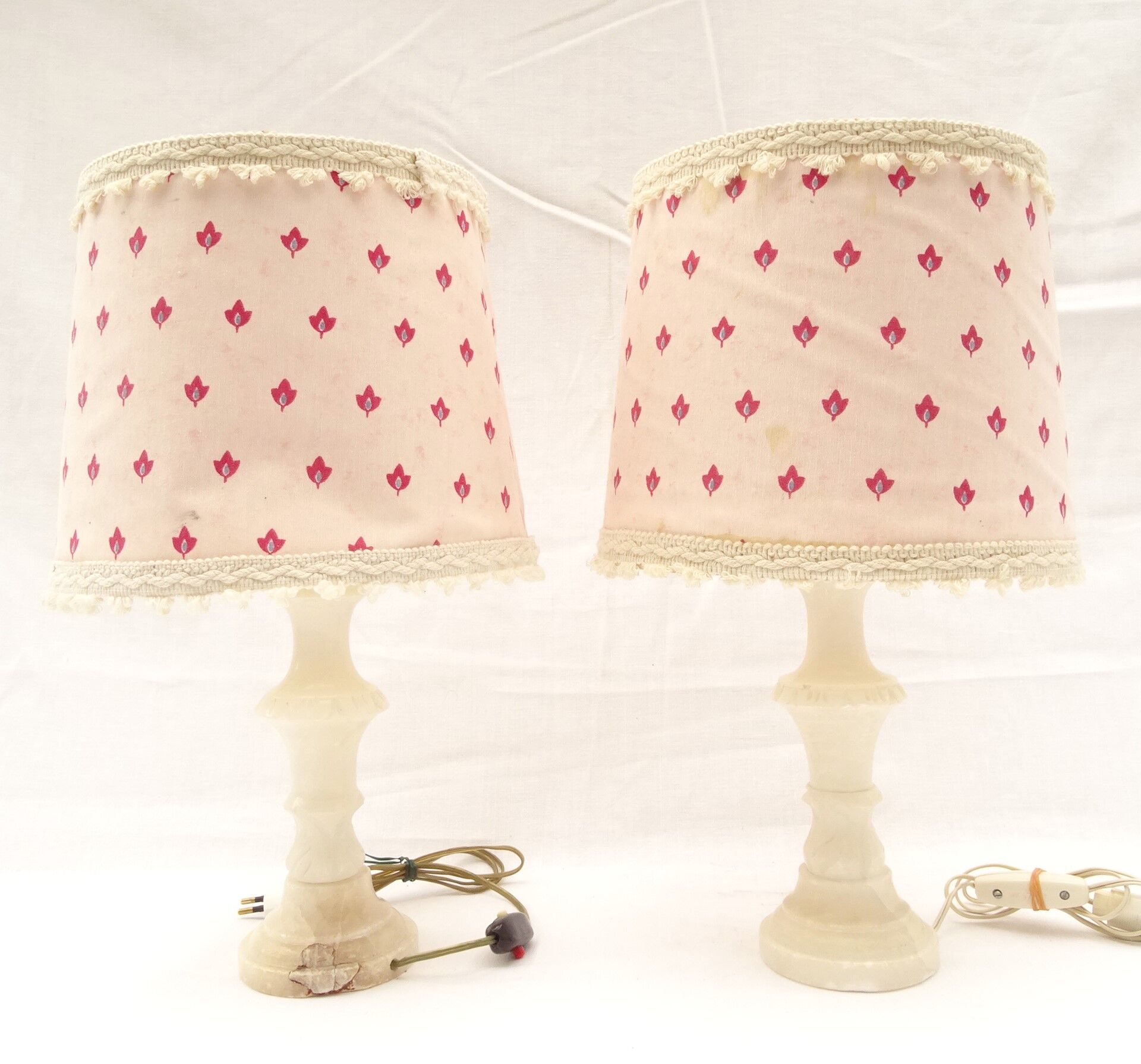 Pair of lamps  feet in white marble