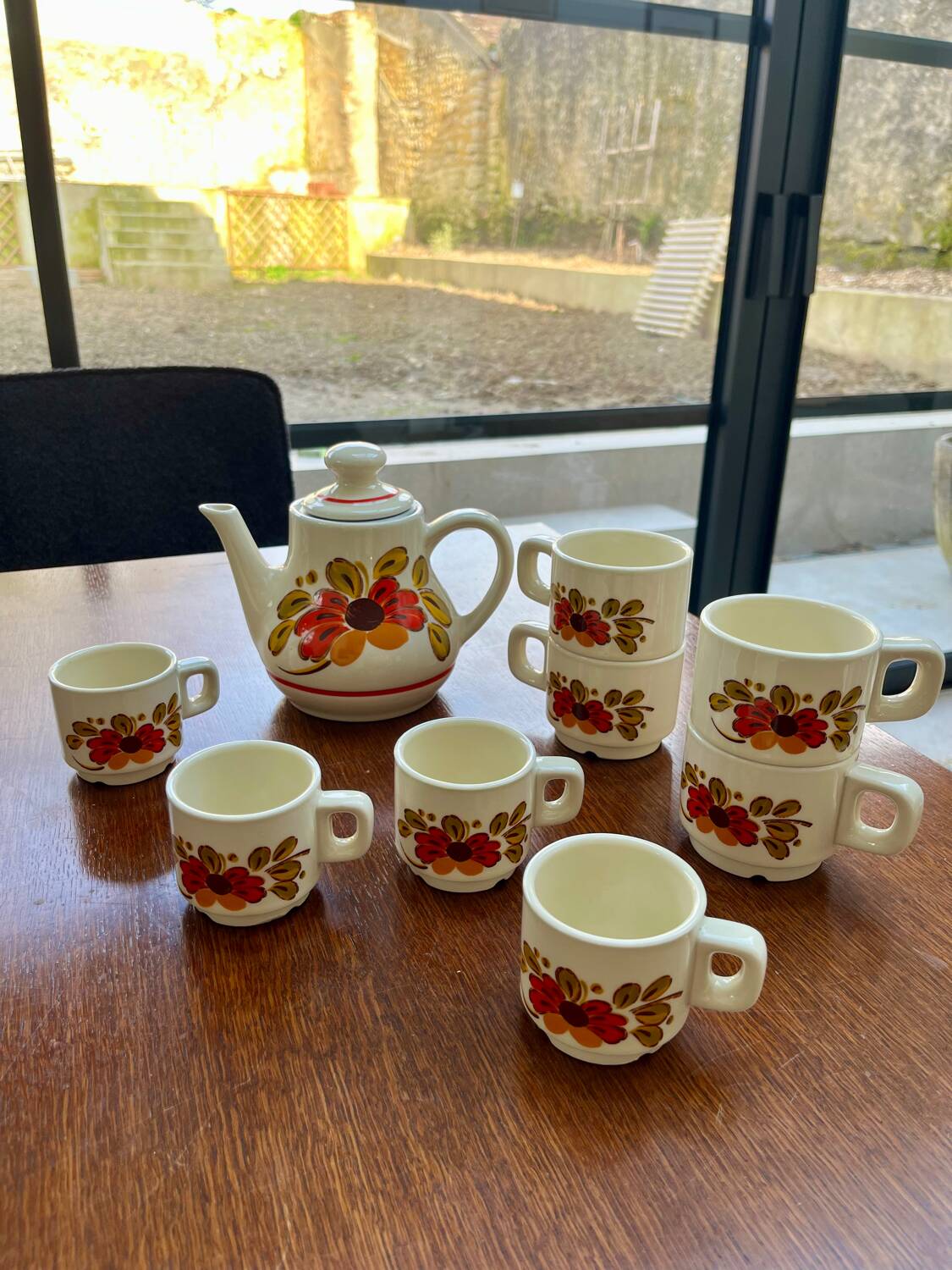 Service à thé en porcelaine