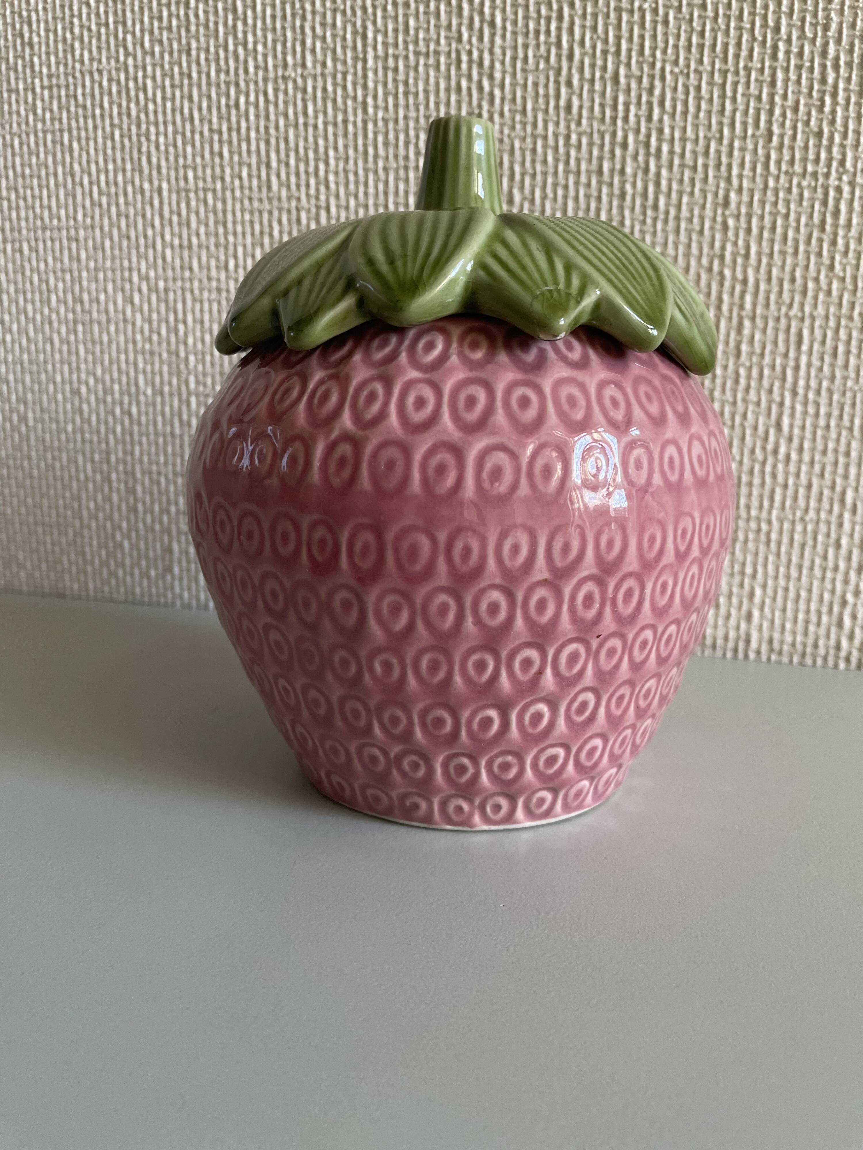 Pot céramique en forme de fraise