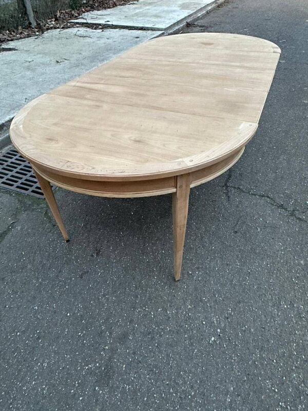 Table à manger ronde extensible Louis XVI du 19ème rénovée 215cm