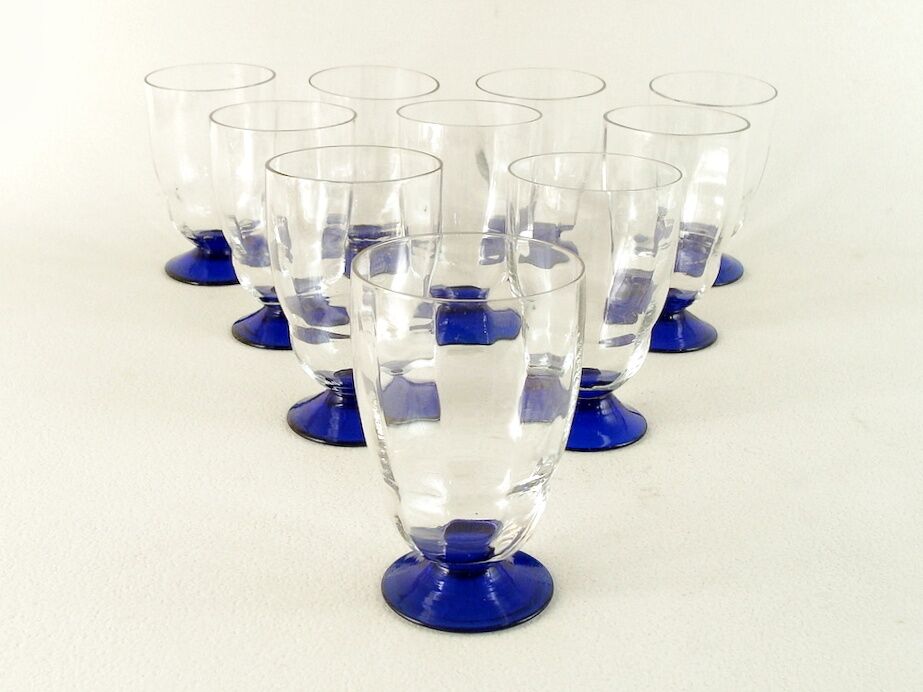 1930 glasses, blue feet