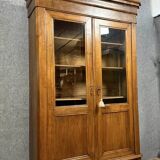 Louis Philippe - Charles X period bookcase in walnut circa 1820
