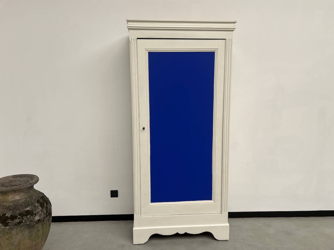 Klein blue Parisian wardrobe