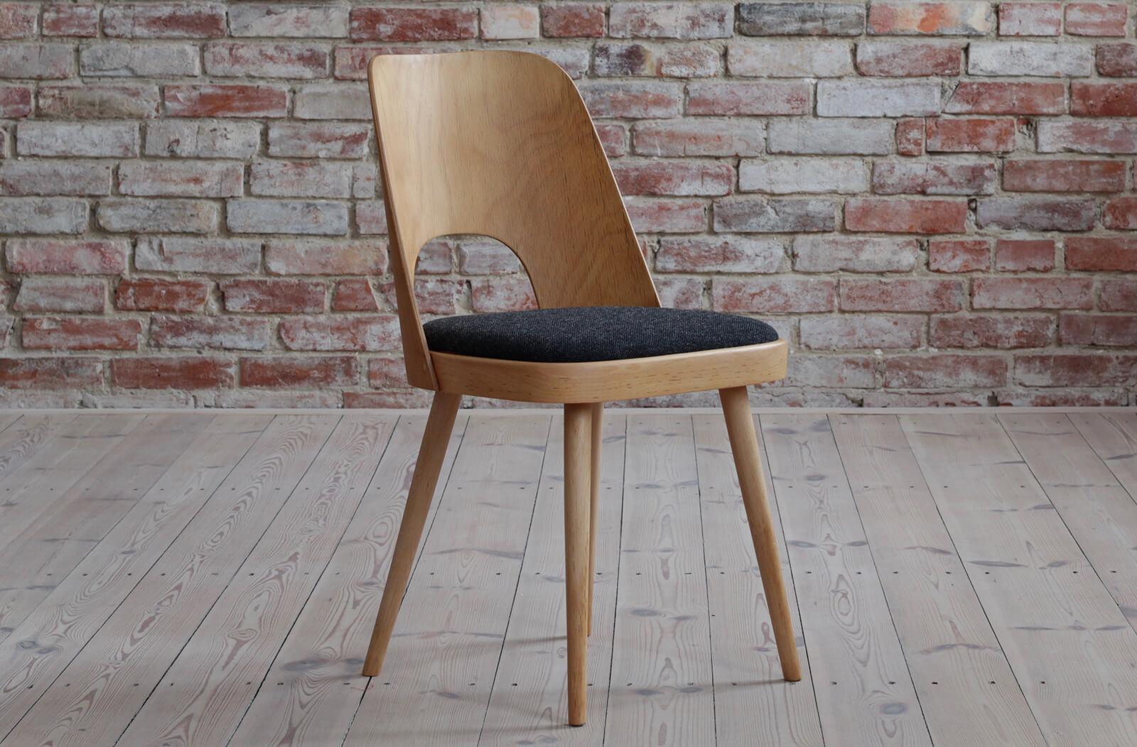 Set of 4 Dining Chairs by Oswald Haerdtl, Reupholstered, Midcentury