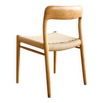 Chaise de salle à manger modèle 75 par Niels O. Møller en chêne avec corde