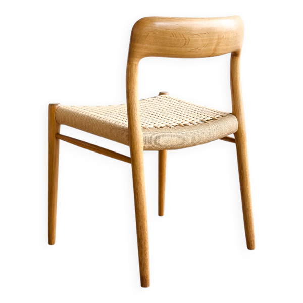 Chaise de salle à manger modèle 75 par Niels O. Møller en chêne avec corde