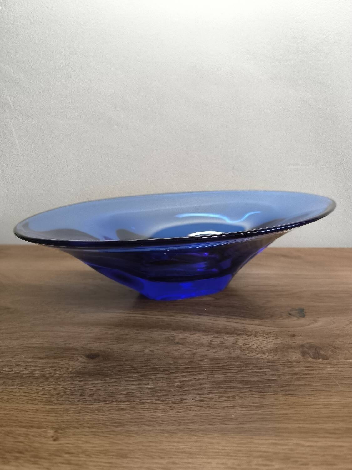 Glass fruit bowl circa 1970