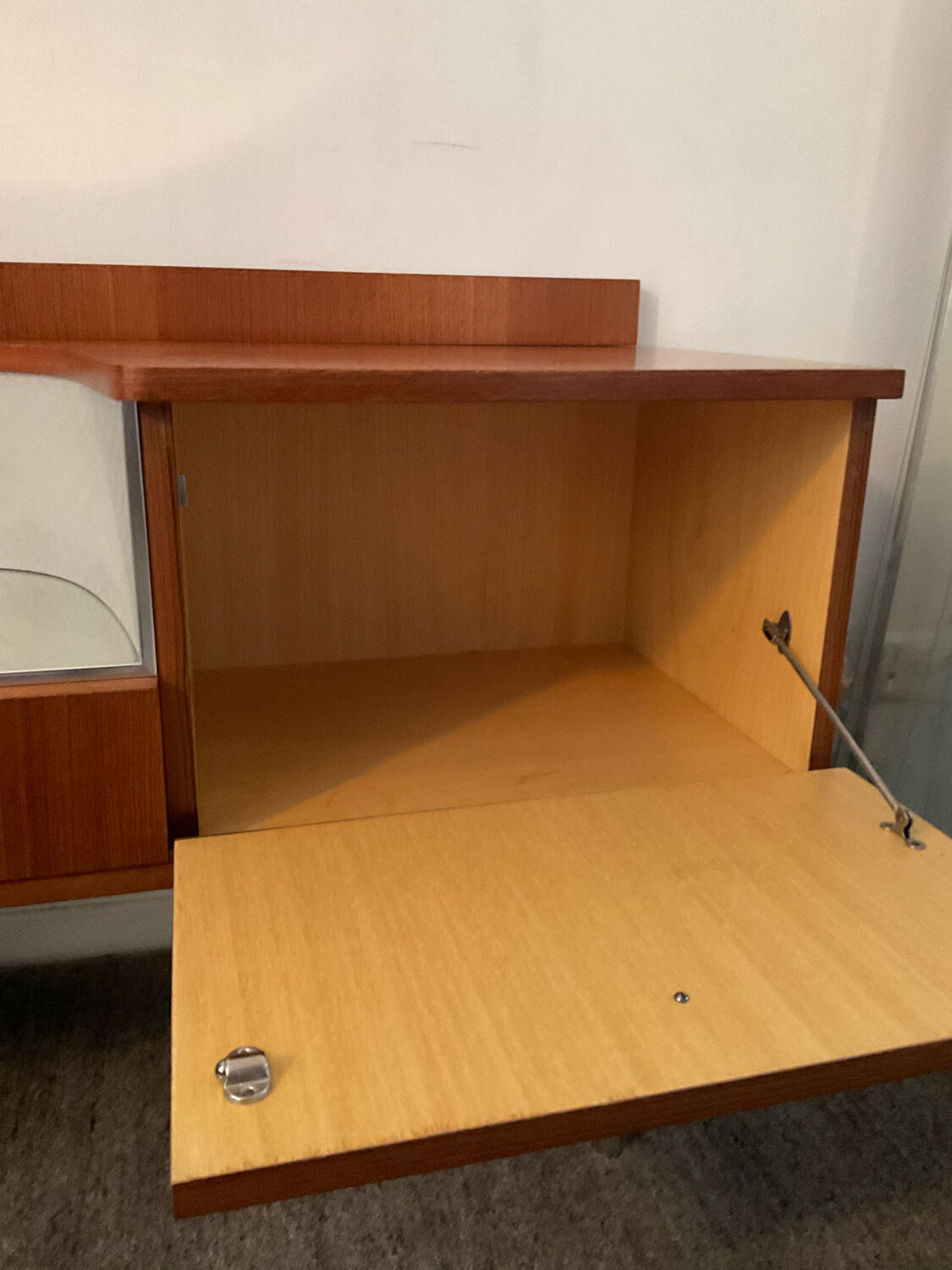 Enfilade Scandinavian tv cabinet of the 60s in teak