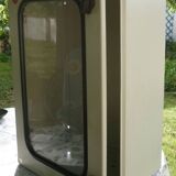 Sarel wall-mounted cabinet