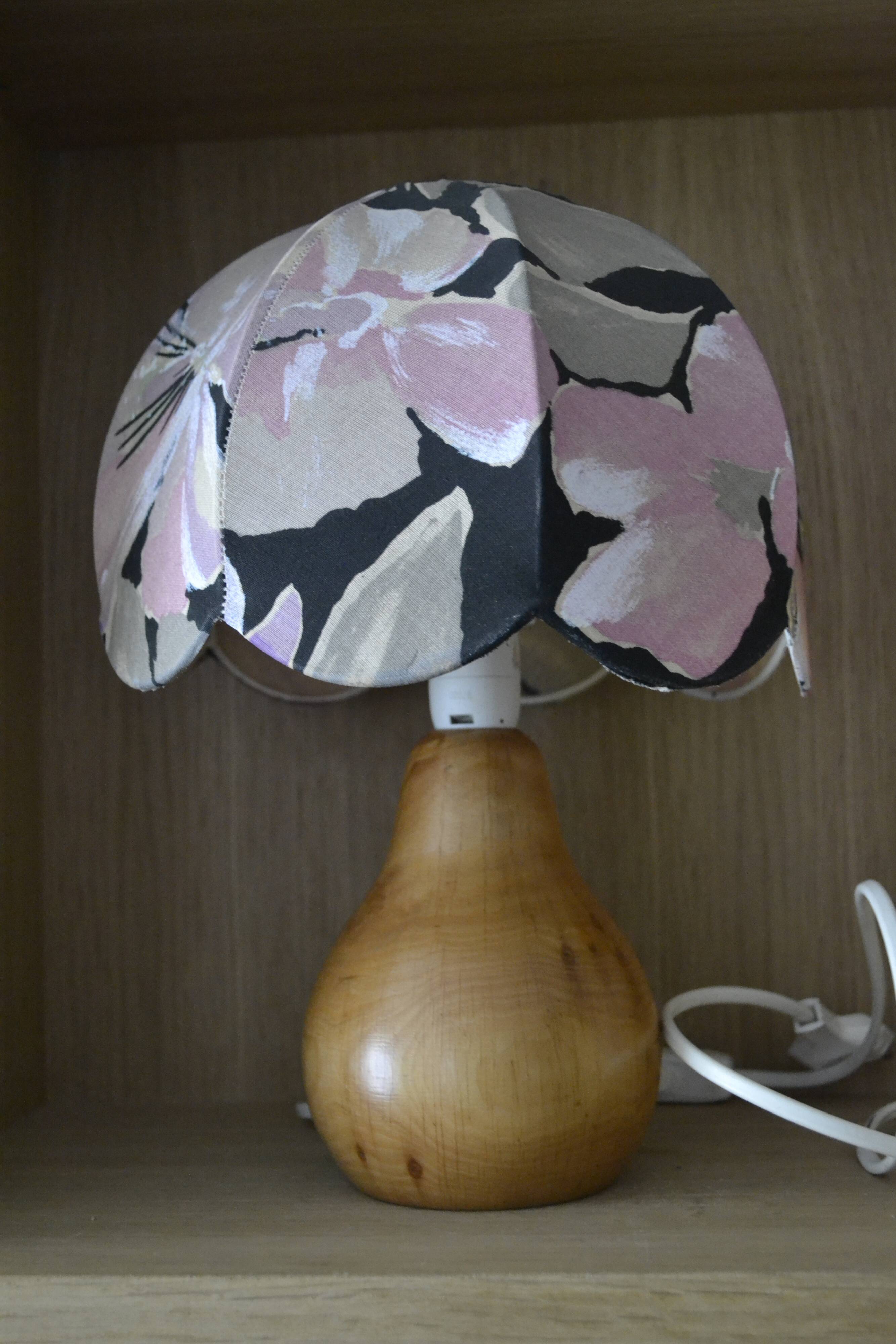 Pear-shaped wooden lamp and its fabric lampshade
