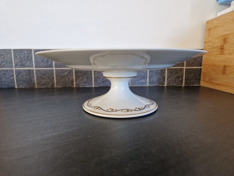 Charles Ahrenfeldt for Limoges porcelain - Illustrated by Jean Luce - Standing cut
