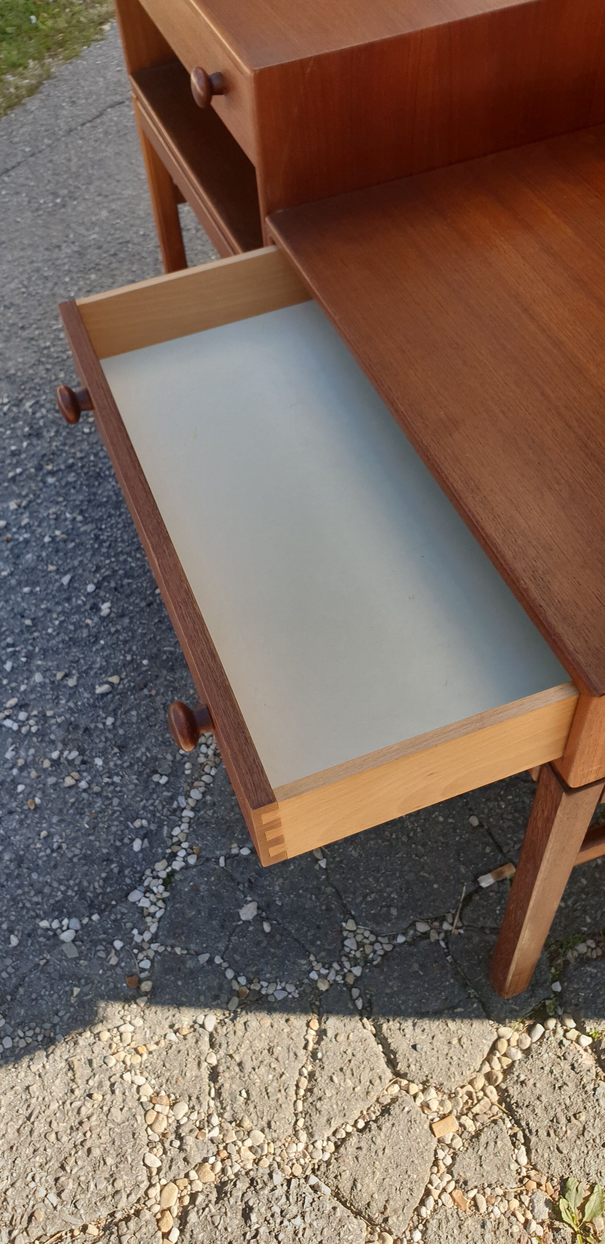 Desing 60 entry cabinet in swedish teak