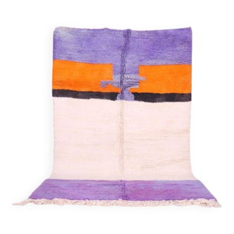 Handmade traditional Beni Ourain Berber rug, size 150 x 250 cm.