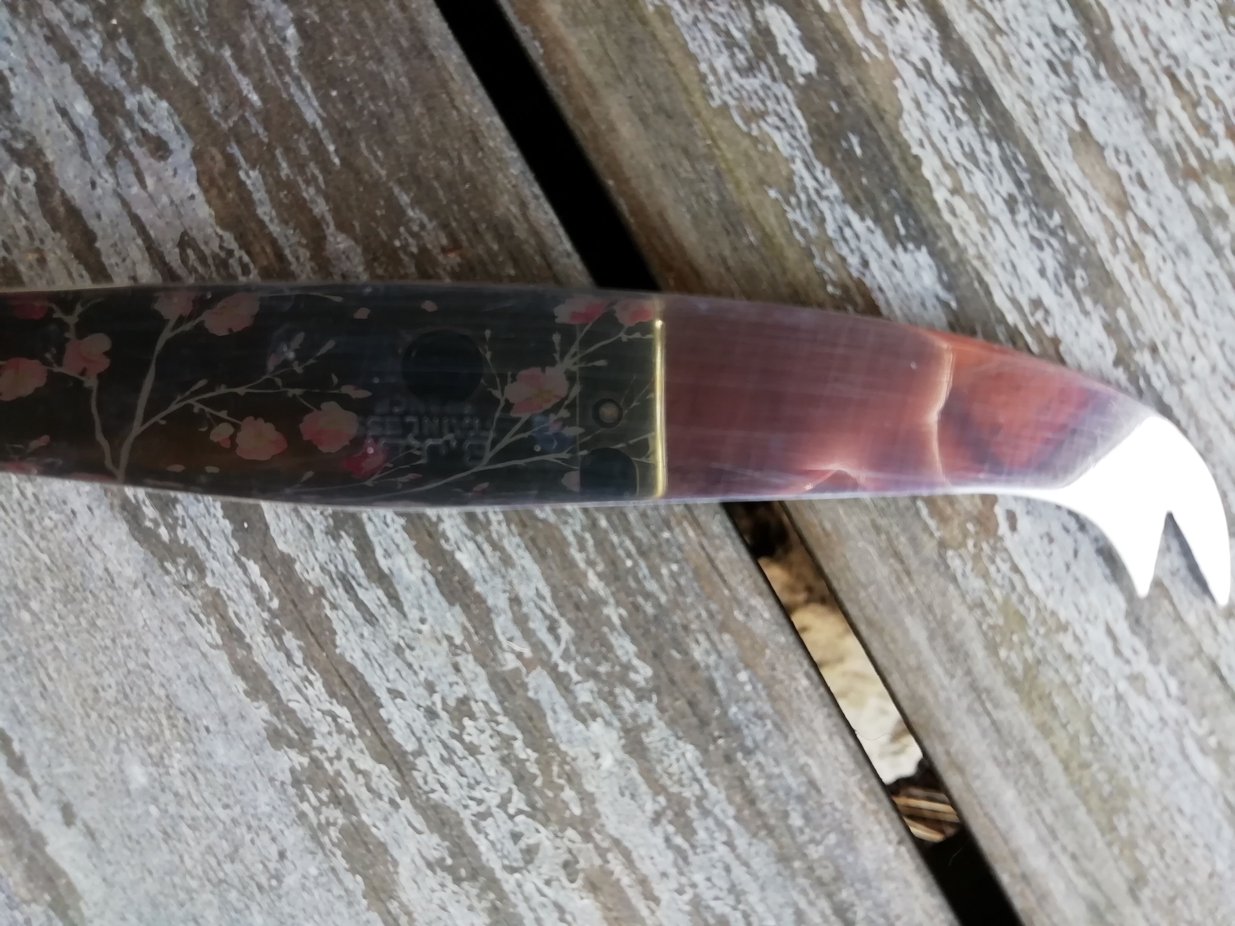 Ceramic cheese knife