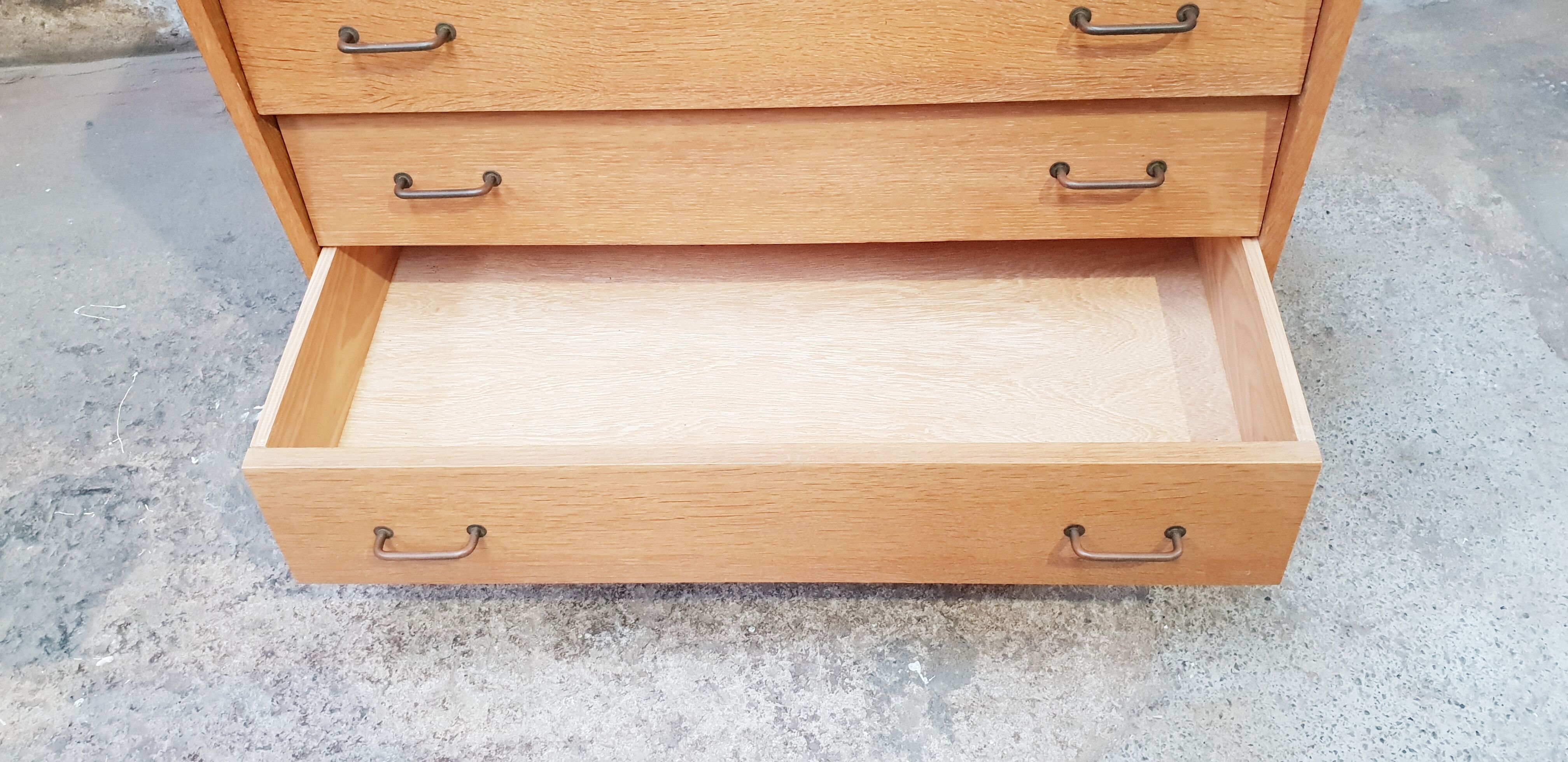 Vintage chest of drawers