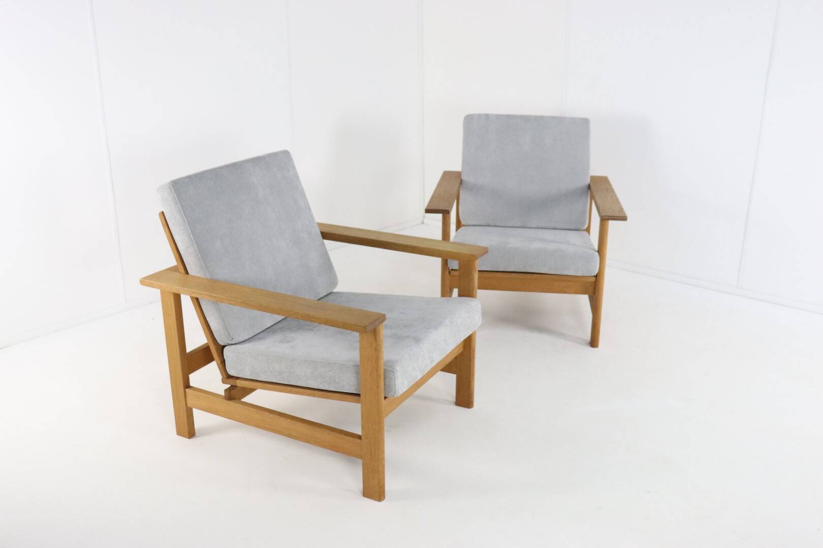 Søren Holst for Frederica Stolefabrik armchair fashion 2551 | 2 pieces in s