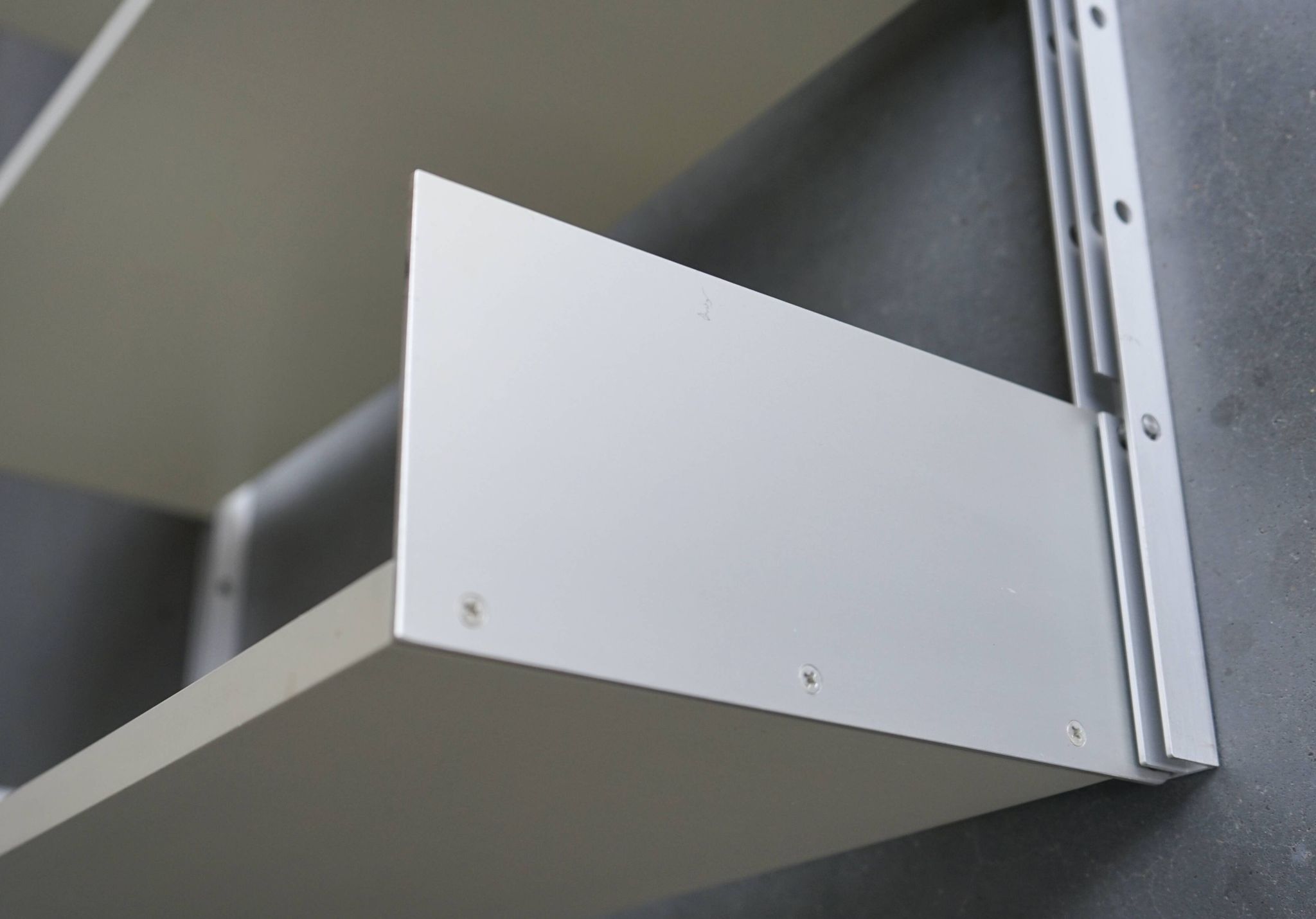 Wall Shelving Unit model 606 by Dieter Rams for Vitsoe. 1960s
