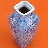 Asian porcelain vase with trendy bird decor / lotus flowers