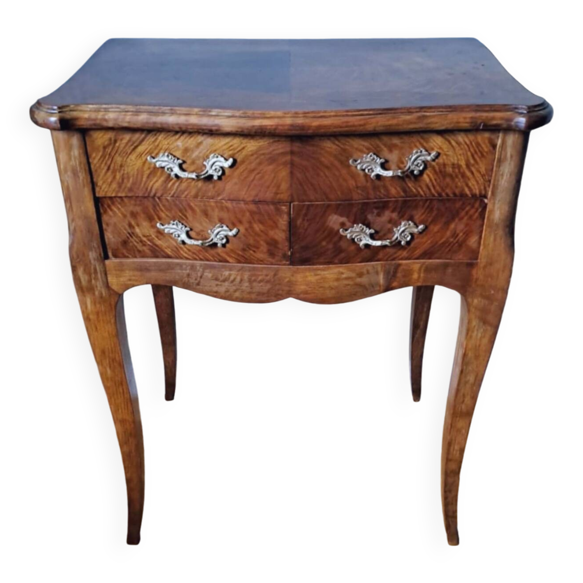 Antique chest of drawers