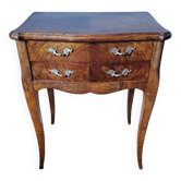 Antique chest of drawers