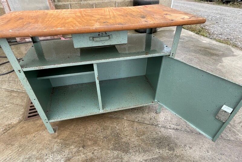 Establishment iron tray wood panel, as it stands